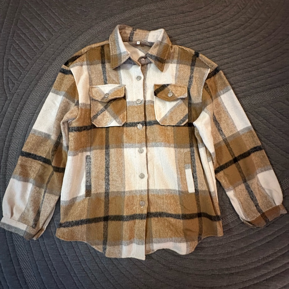 Women’s Plaid Button-Up Shacket